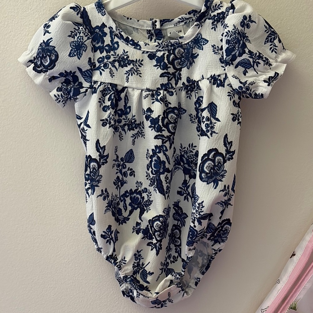 SHEIN Blue and White Floral Bodysuit